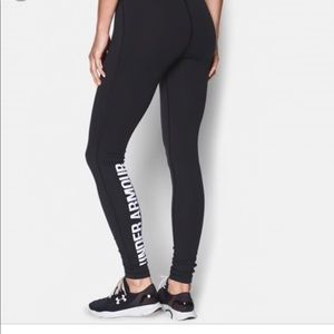 NWT Under Armour black womens Leggings size Small